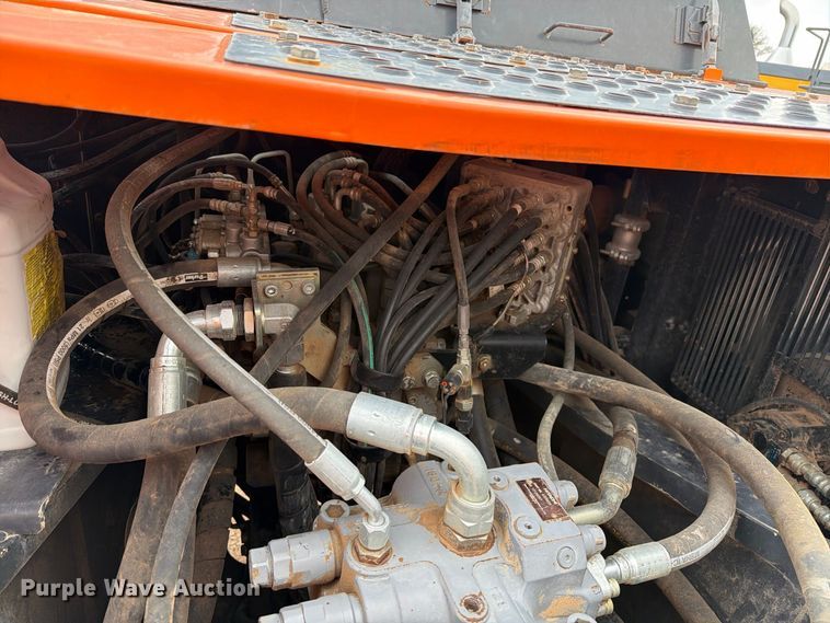 image for item FC0016 2012 Hitachi ZX350LC-5N excavator