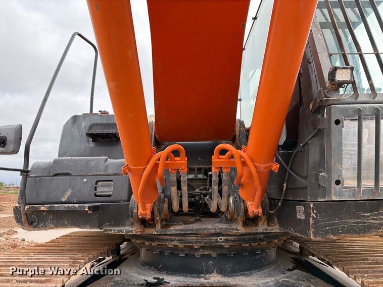 image for item FC0016 2012 Hitachi ZX350LC-5N excavator