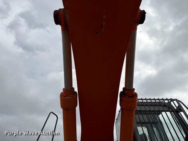 image for item FC0016 2012 Hitachi ZX350LC-5N excavator