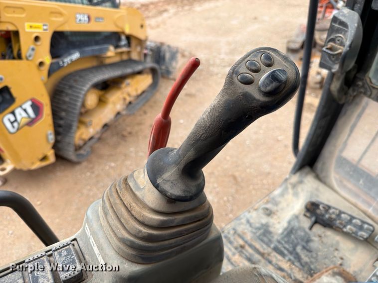 image for item FC0016 2012 Hitachi ZX350LC-5N excavator