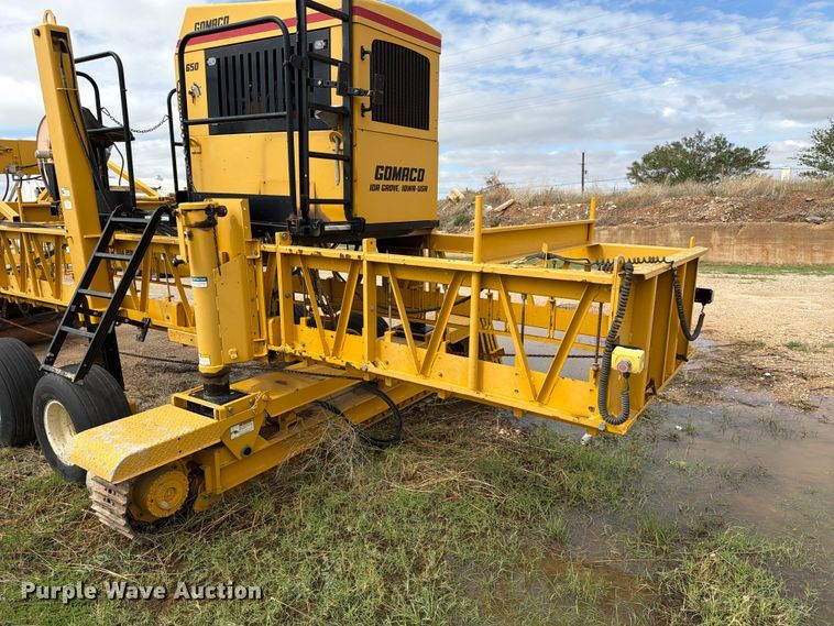 image for item FC0017 Gomaco C-650-S slipform paver