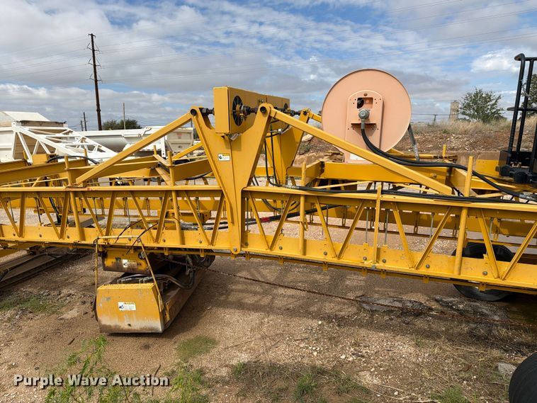 image for item FC0017 Gomaco C-650-S slipform paver