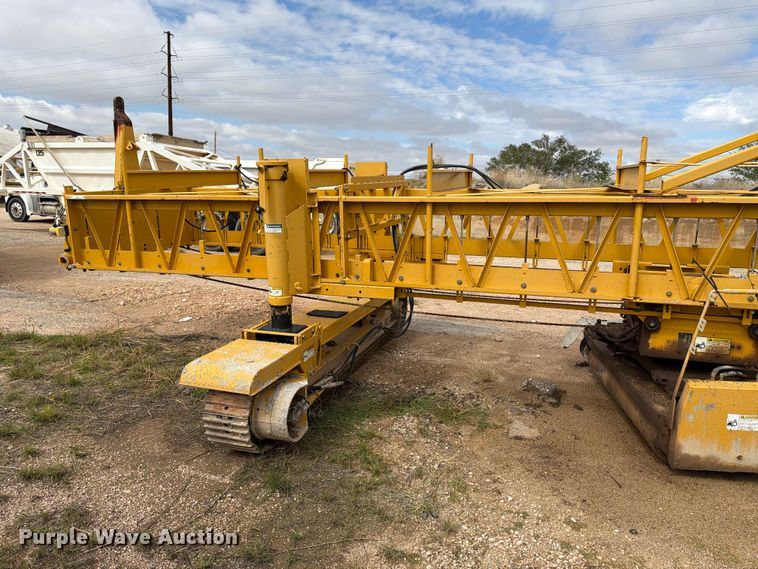 image for item FC0017 Gomaco C-650-S slipform paver