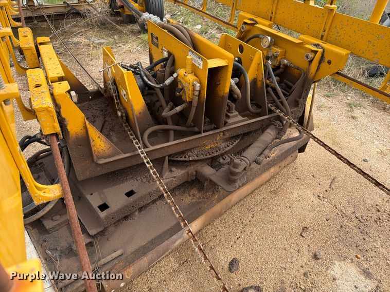 image for item FC0017 Gomaco C-650-S slipform paver