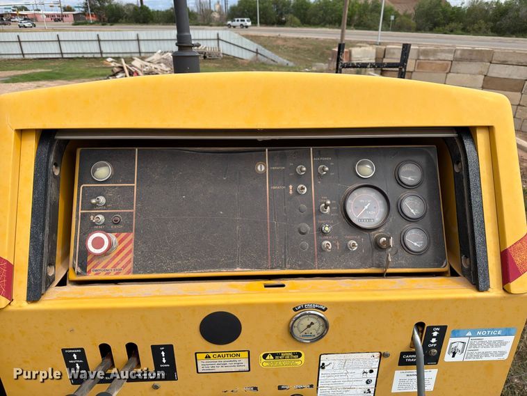image for item FC0017 Gomaco C-650-S slipform paver
