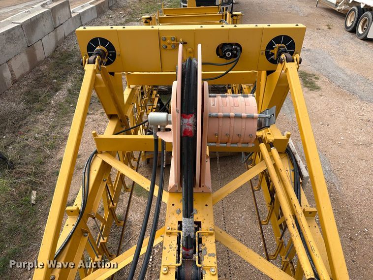 image for item FC0017 Gomaco C-650-S slipform paver