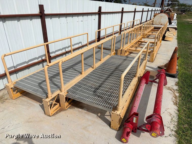 image for item FC0017 Gomaco C-650-S slipform paver