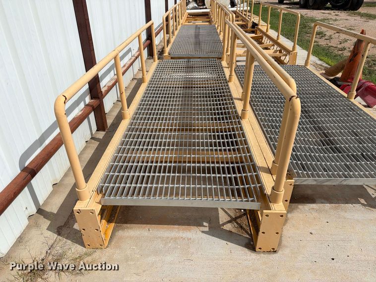 image for item FC0017 Gomaco C-650-S slipform paver