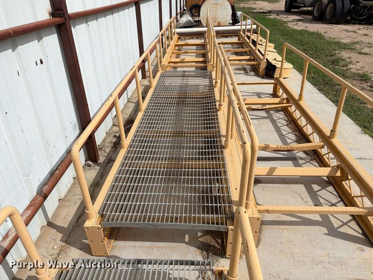 image for item FC0017 Gomaco C-650-S slipform paver