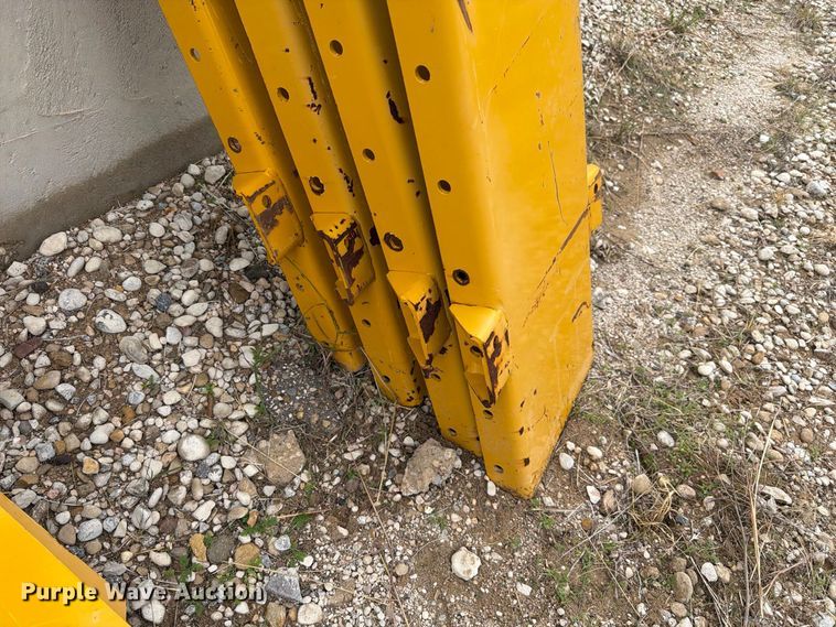 image for item FC0017 Gomaco C-650-S slipform paver