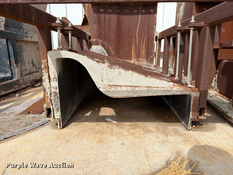 image for item FC0018 (6) concrete curb forms