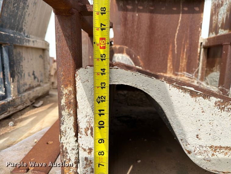 image for item FC0018 (6) concrete curb forms
