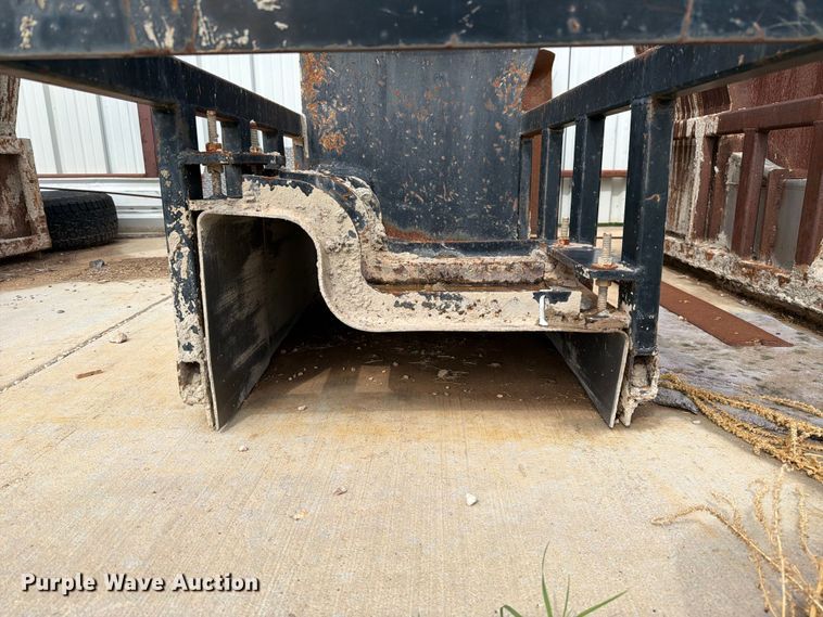 image for item FC0018 (6) concrete curb forms