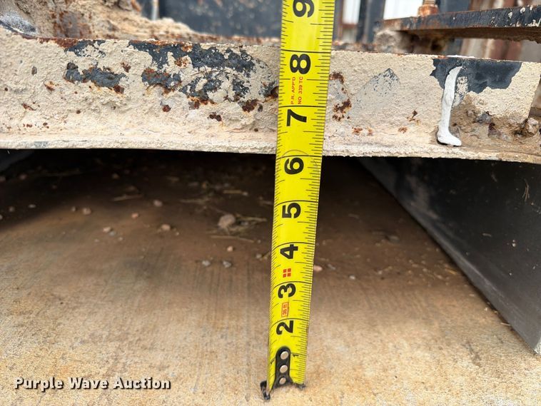 image for item FC0018 (6) concrete curb forms