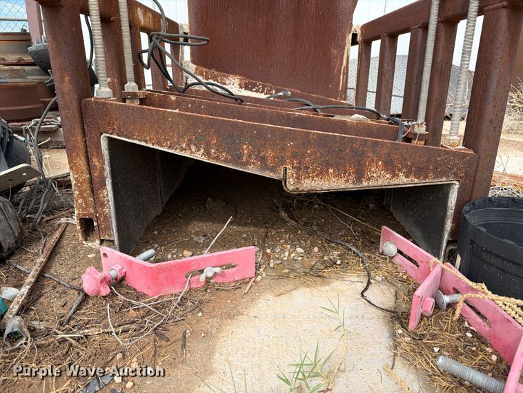 image for item FC0018 (6) concrete curb forms