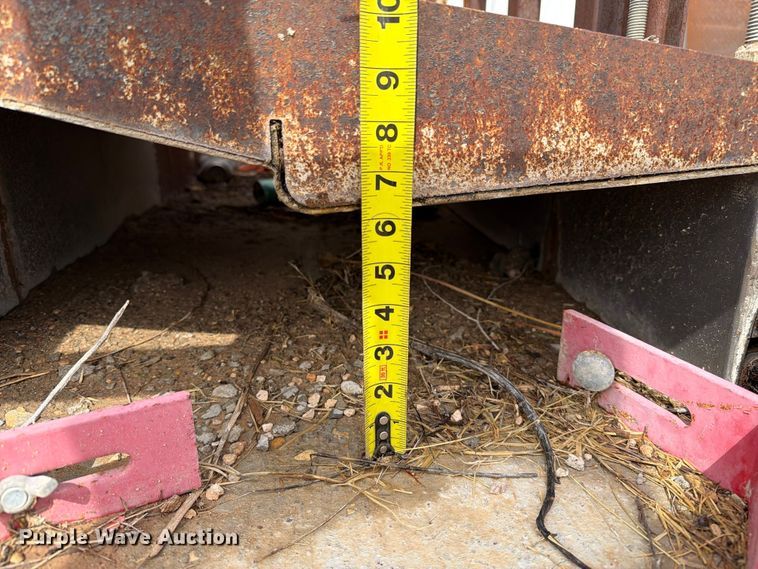 image for item FC0018 (6) concrete curb forms