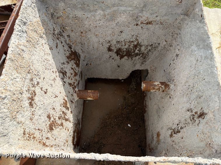 image for item FC0018 (6) concrete curb forms