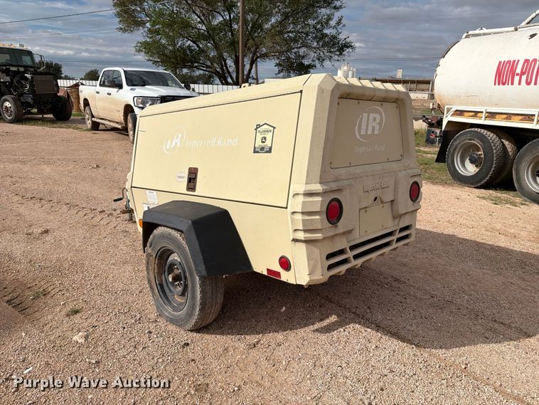 image for item FC0021 2008 Ingersoll Rand air compressor