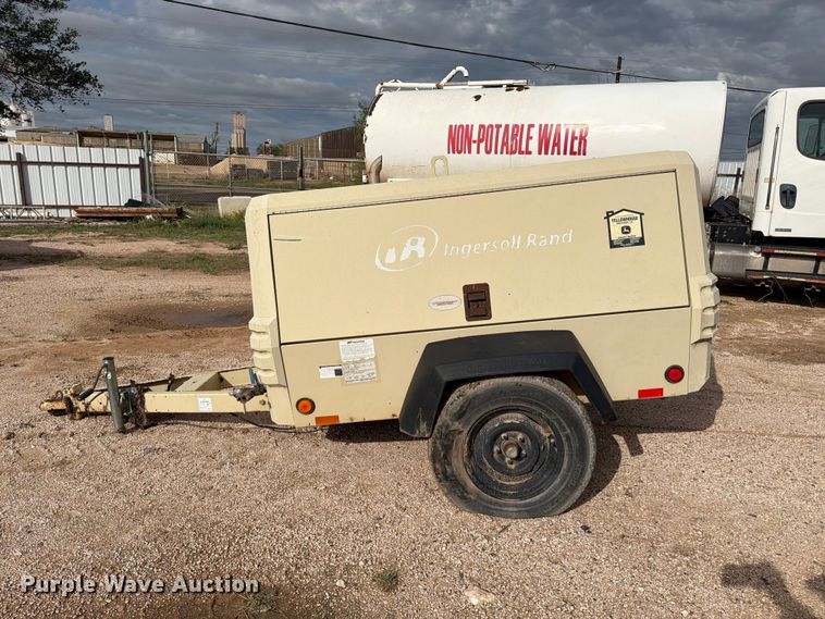 image for item FC0021 2008 Ingersoll Rand air compressor