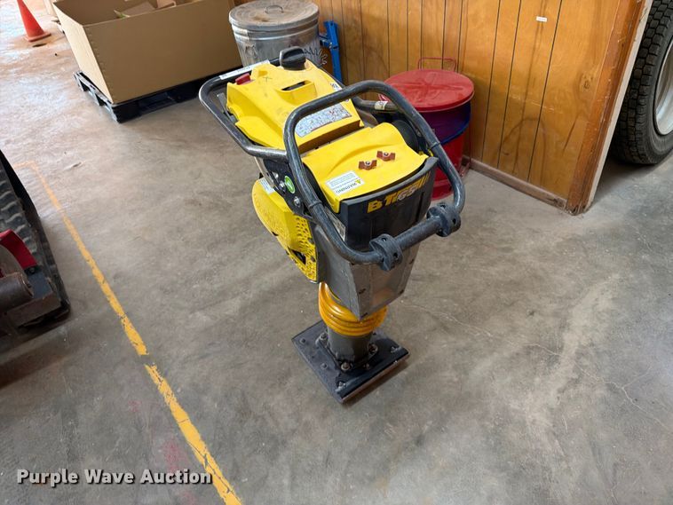 image for item FC0024 Bomag BT65 plate compactor