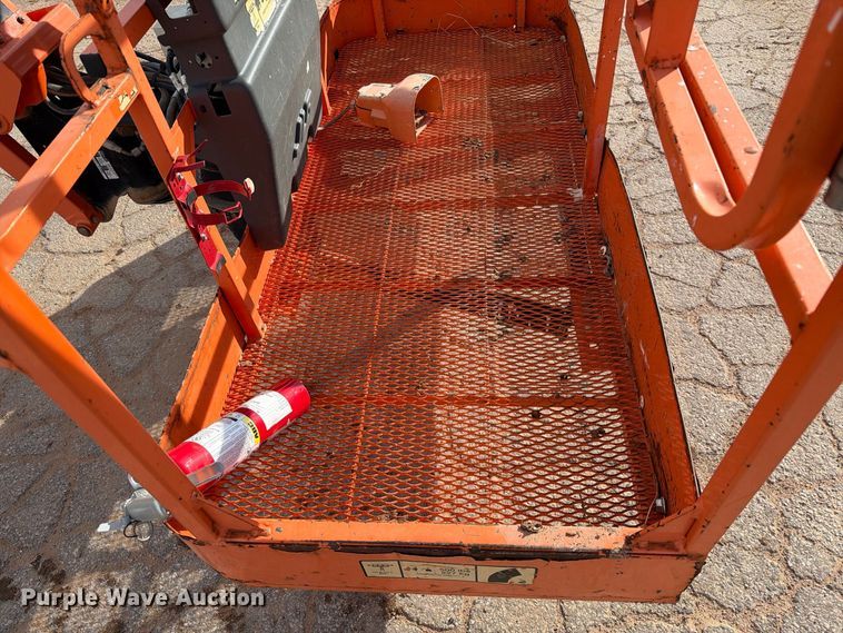 image for item FC0026 2015 JLG 450AJ boom lift