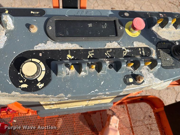 image for item FC0026 2015 JLG 450AJ boom lift