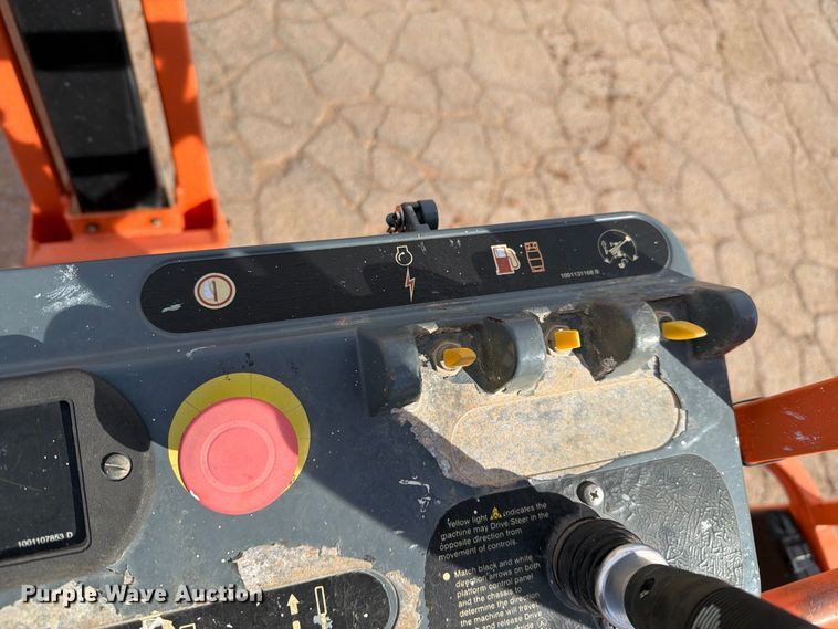 image for item FC0026 2015 JLG 450AJ boom lift