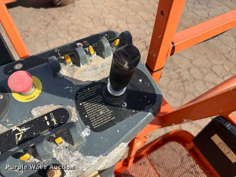 image for item FC0026 2015 JLG 450AJ boom lift