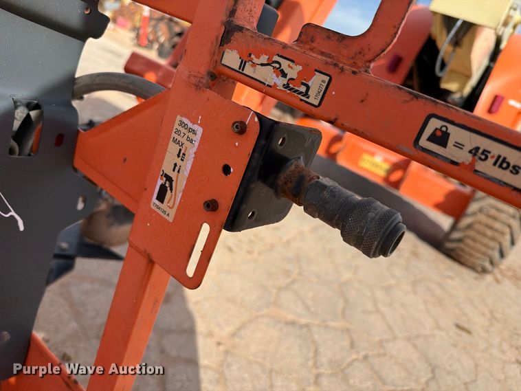 image for item FC0026 2015 JLG 450AJ boom lift