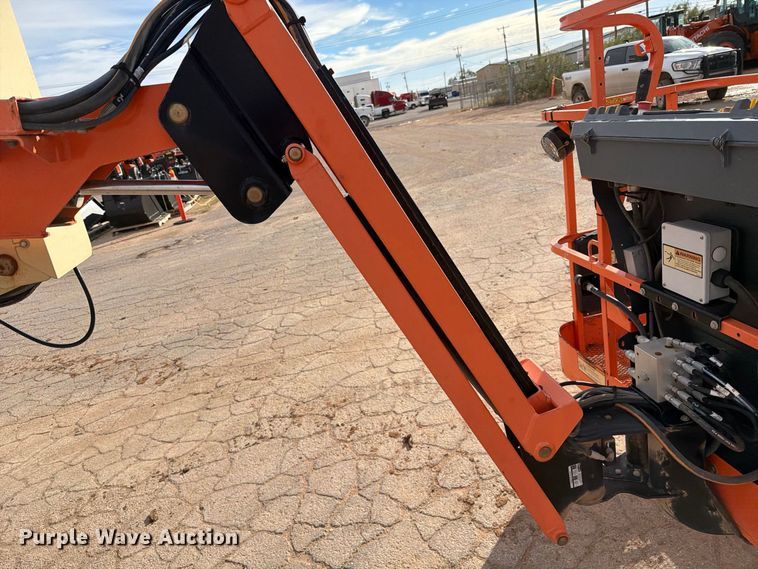 image for item FC0026 2015 JLG 450AJ boom lift
