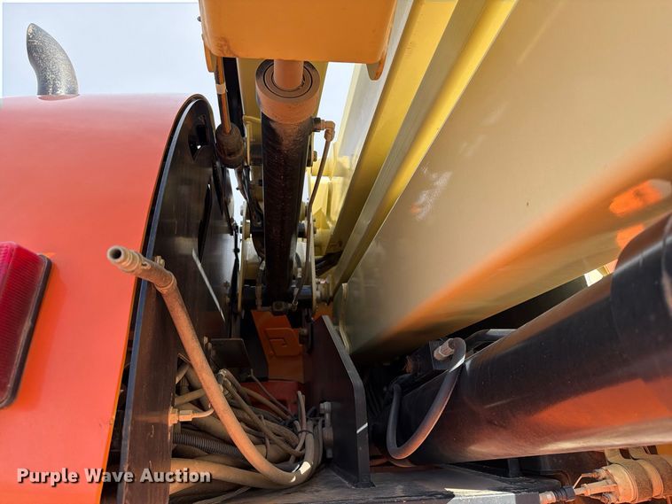 image for item FC0026 2015 JLG 450AJ boom lift