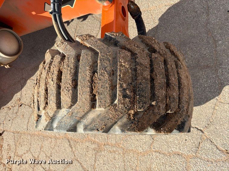 image for item FC0026 2015 JLG 450AJ boom lift