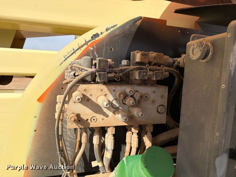 image for item FC0027 2011 JLG 450AJ boom lift