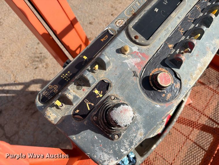 image for item FC0027 2011 JLG 450AJ boom lift