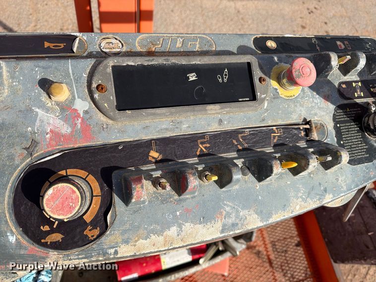 image for item FC0027 2011 JLG 450AJ boom lift