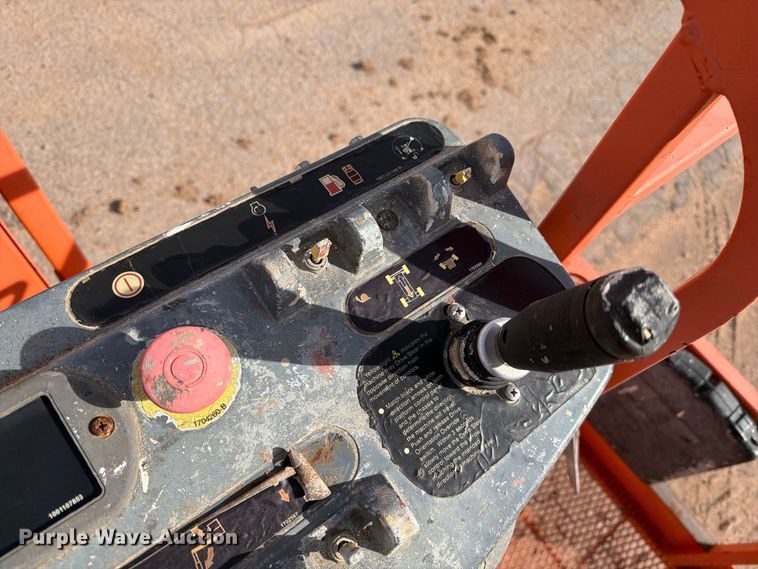 image for item FC0027 2011 JLG 450AJ boom lift