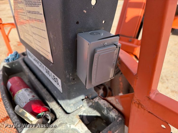 image for item FC0027 2011 JLG 450AJ boom lift