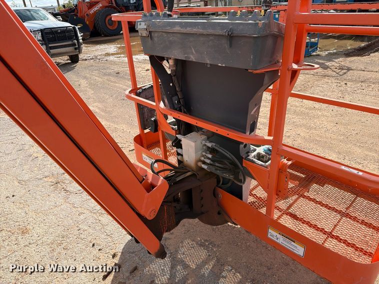 image for item FC0027 2011 JLG 450AJ boom lift