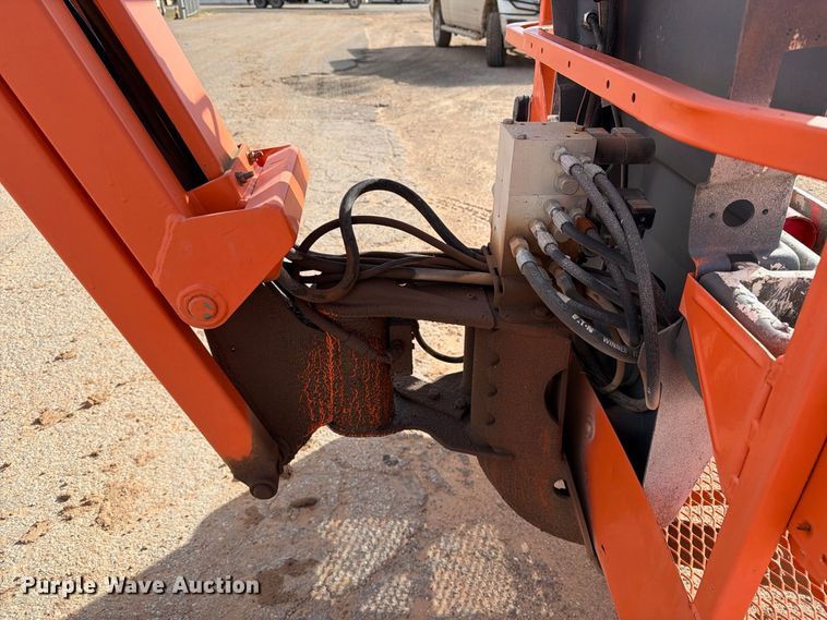image for item FC0027 2011 JLG 450AJ boom lift