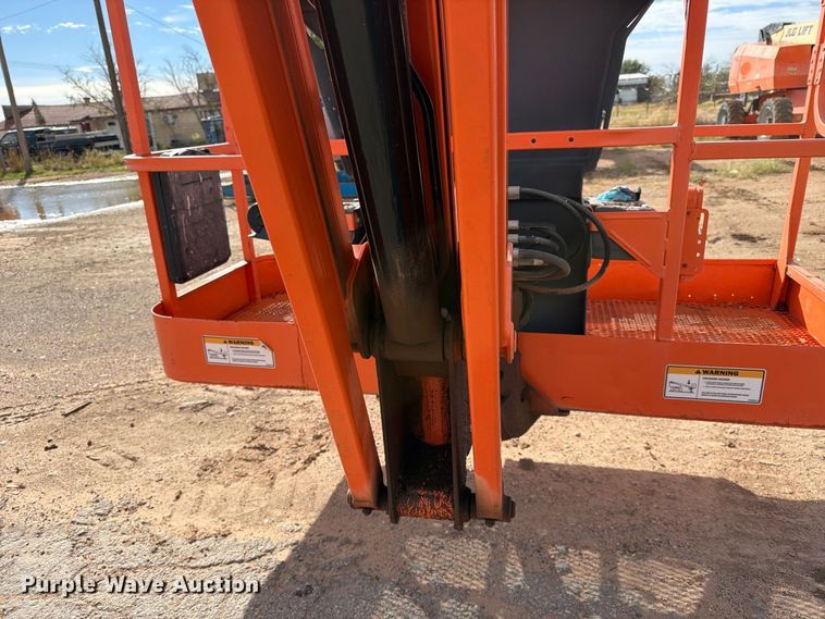 image for item FC0027 2011 JLG 450AJ boom lift