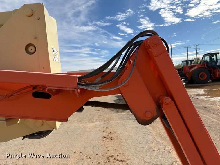 image for item FC0027 2011 JLG 450AJ boom lift