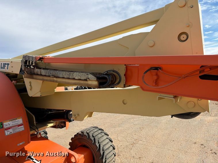 image for item FC0027 2011 JLG 450AJ boom lift