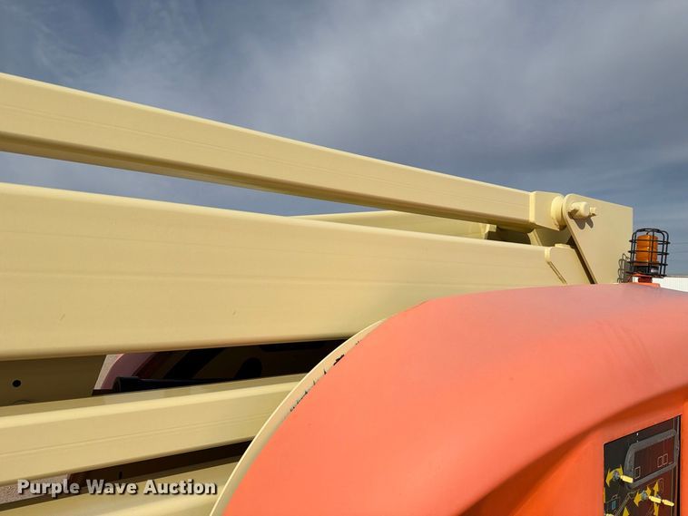 image for item FC0027 2011 JLG 450AJ boom lift