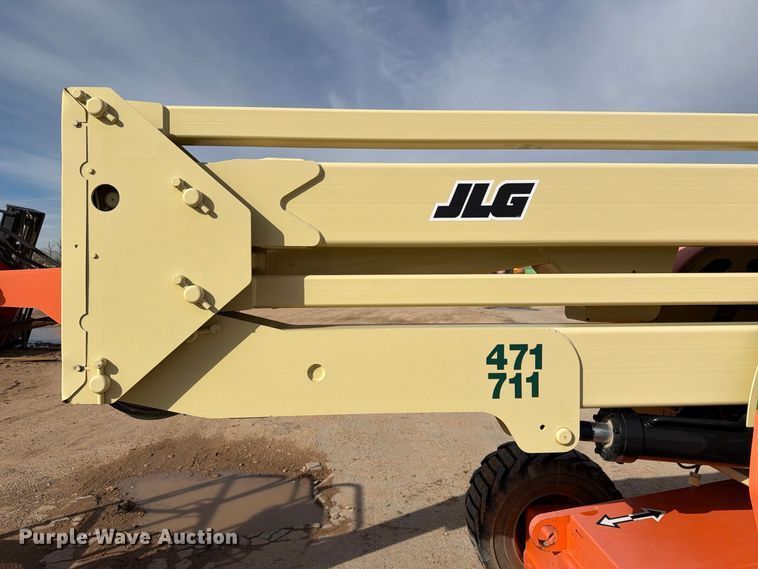 image for item FC0027 2011 JLG 450AJ boom lift
