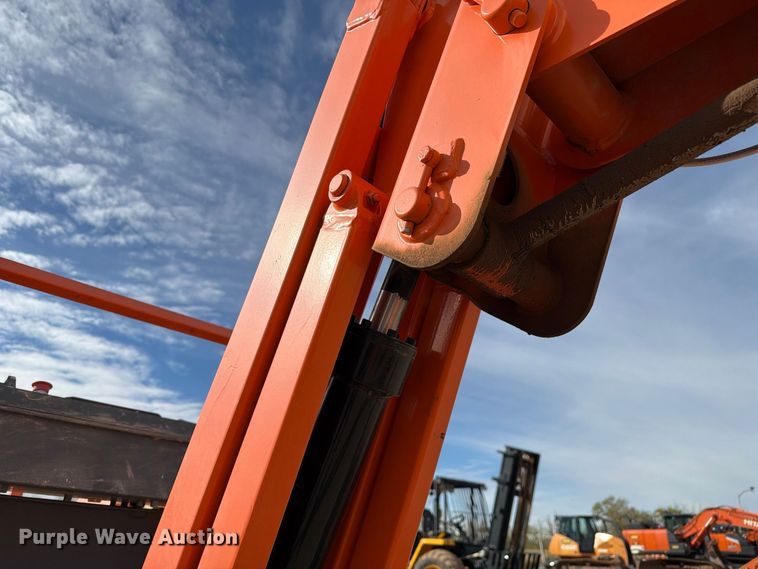 image for item FC0027 2011 JLG 450AJ boom lift