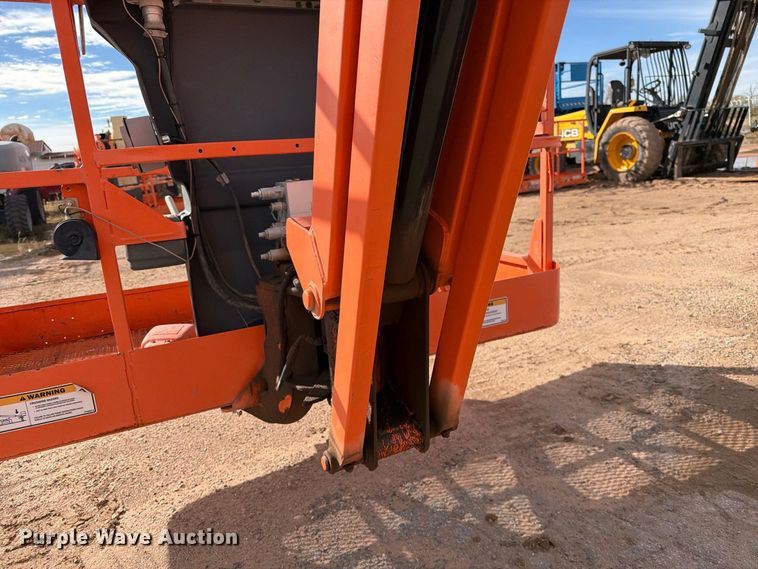 image for item FC0027 2011 JLG 450AJ boom lift