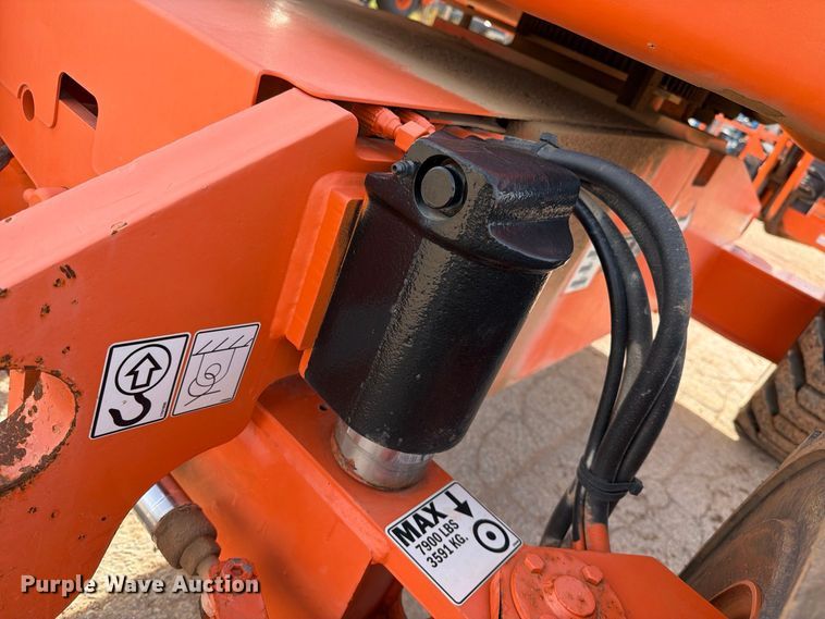 image for item FC0027 2011 JLG 450AJ boom lift