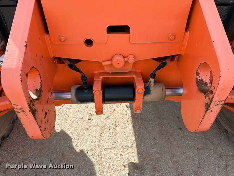 image for item FC0027 2011 JLG 450AJ boom lift