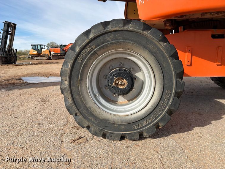 image for item FC0027 2011 JLG 450AJ boom lift