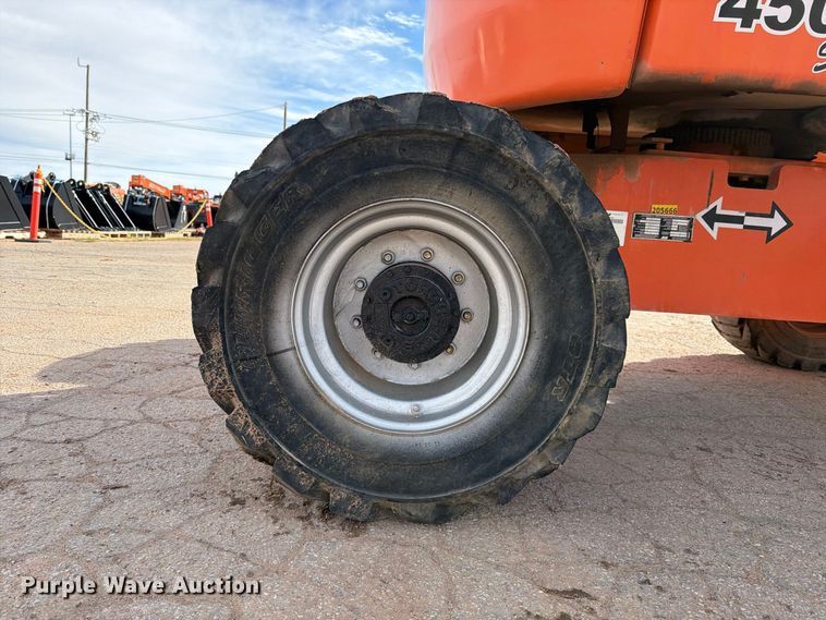 image for item FC0027 2011 JLG 450AJ boom lift